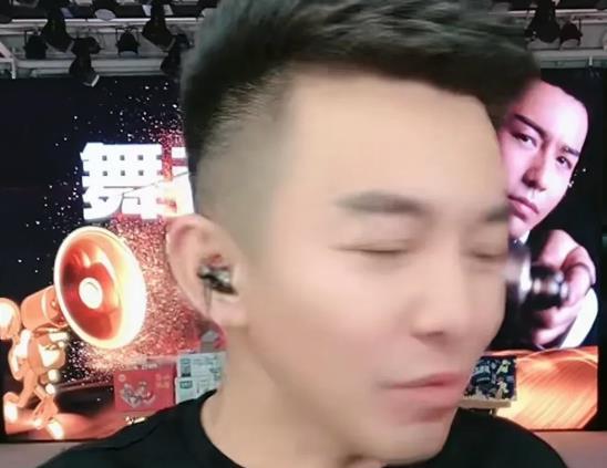 吃瓜跳舞网红是谁呀视频,视频走红背后的故事  第3张